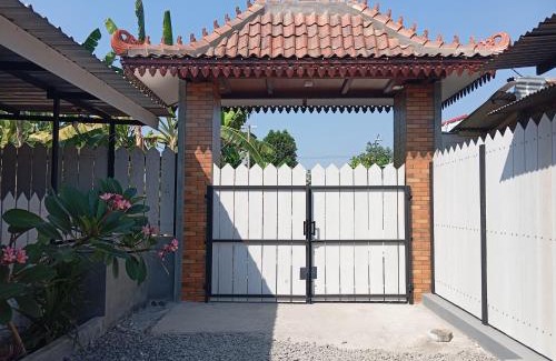 Kasihan House | New dTopadan Guest House