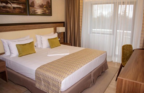 Dunavatu de Jos Hotel | New Egreta Resort