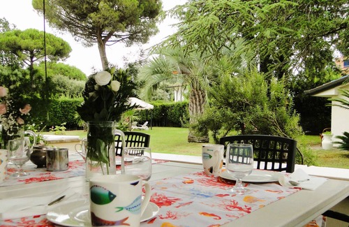 Cinquale Villa | New Entry: Villa Forte dei Marmi in Versilia