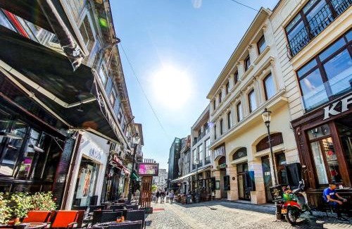 Bucharest City-Centre Hotel | New Era Hotel Old Town Bucharest- parking with fee nearby - NOT at the hotel !