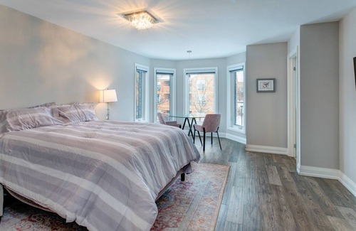 Markham House | New Executive Home in Historic Markham