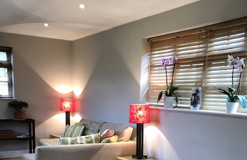 Fifield House | NEW - Fabulous location for families, converted stables, 5 mins to Legoland