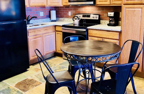 Duck Creek Village Condo | NEW Fabulous Find/CozyCondo Nestled in the Pines/Fishn'/Hikin'/Bryce/ZionGem