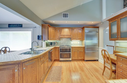 New Fairfield House | New Fairfield Vacation Rental w/Lake Views!