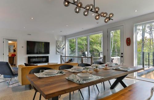 La Conception Ski Chalet | New Family Cottage Tremblant-4 Bdrs W Hot Tub