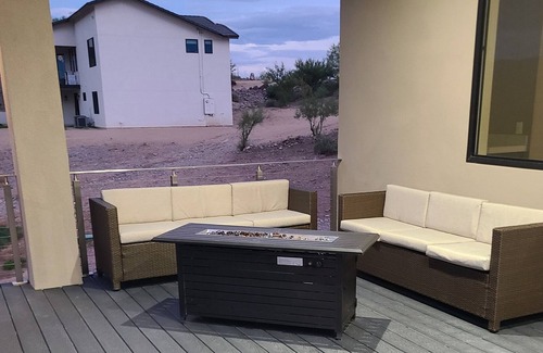 New River House | New Family Home with Amazing Views-- 35 min from Downtown Phoenix