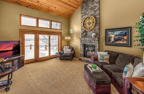Nisswa House | NEW! Family Retreat on Gull Lake with Luxurious Amenities