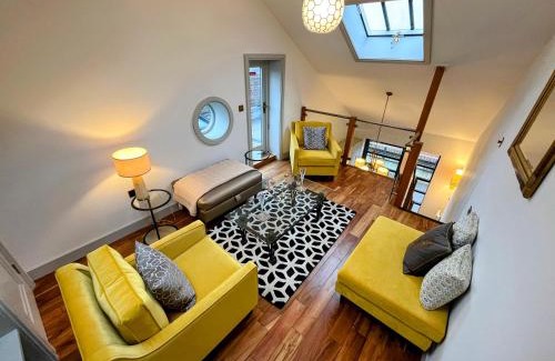 New Forest District Apartment | New Forest Fordingbridge - Art Deco Unique Apartment