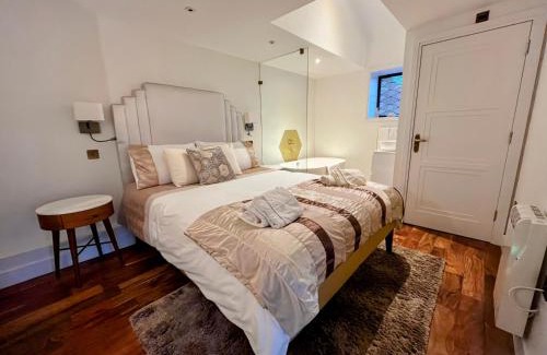 New Forest District Apartment | New Forest Fordingbridge - Art Deco Unique Apartment