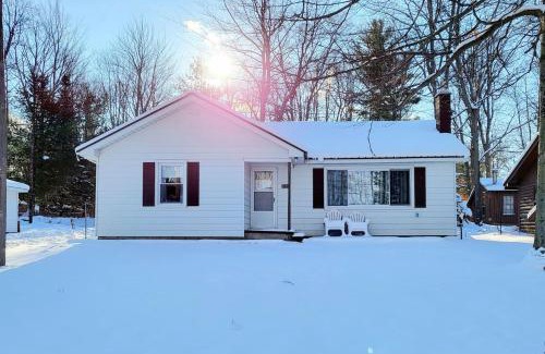 Kalkaska House | New! Forrest's Cabin And Vivian's Cabin