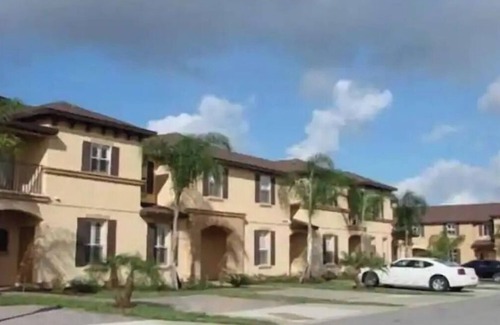 Forest Park House | NEW Gather in spacious 3 bedroom home all your own