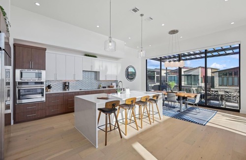 Graford House | New Glass Water View at PK *4bed/4.5 bath | Games, Paddle Boards & Kayaks!