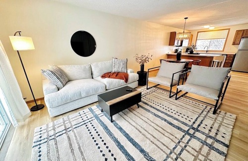 Fargo House | NEW - Great Location - Family Friendly - Garage - Spacious