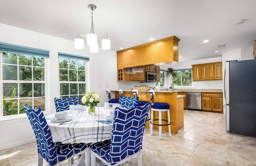 Seguin House | New*| Guadeloupe River Access | Large yard