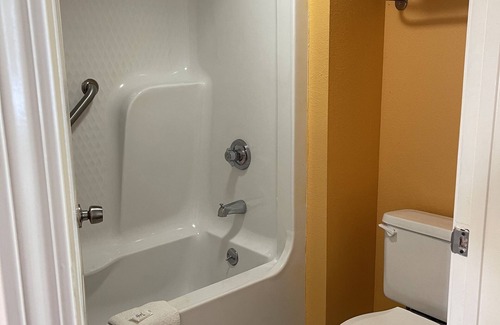 West Memphis Hotel | New Hampshire Inn