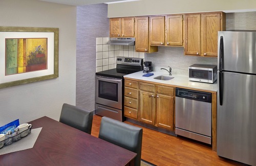 Long Wharf Apartment | New Haven Village Suites