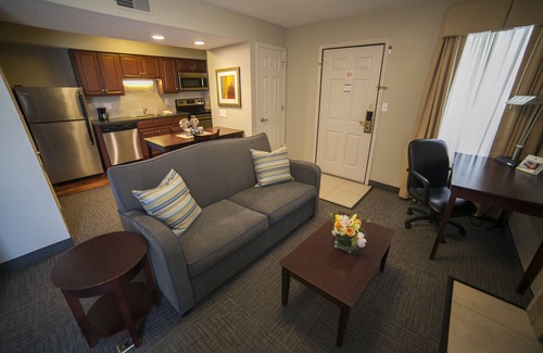 Long Wharf Apartment | New Haven Village Suites