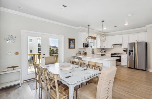 Villa Primera House | New heated pool, Beach Gear, Great for Families, Direct Beach Access, Gulf Views