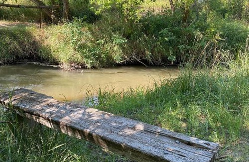 Sheridan House | NEW Hidden Riverbank Cottage