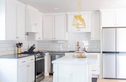 Chappell Hill House | NEW | Historic + Stocked | Near Downtown Food+Shop | Fire Pit | Sleeps 8