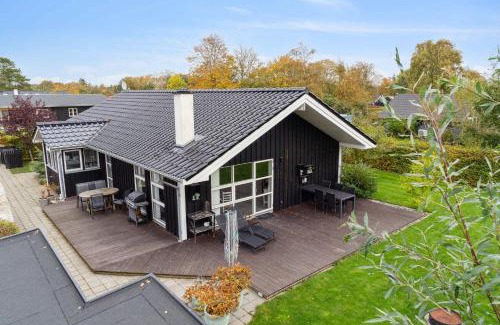 Dannemare House | New Holiday Home Close To The Beach