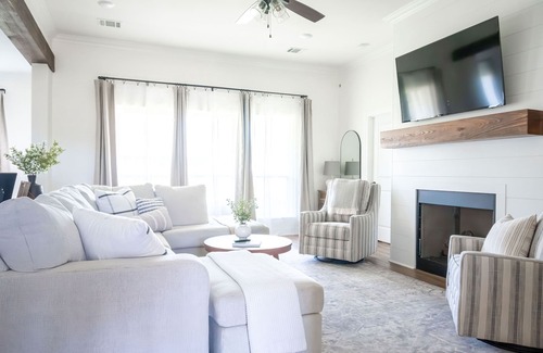 Gonzales House | New Home in Prime Location, between New Orleans & Baton Rouge