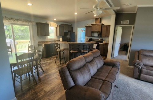 Oxford House | New home! Inviting Oxford Escape - 25min from WI Dells