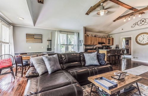 New Hope House | New Hope Bourbon Stop- historic home, peaceful spot in heart of Bourbon country