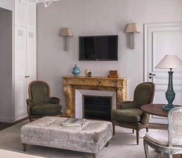 Madeleine Hotel | New Hotel Roblin