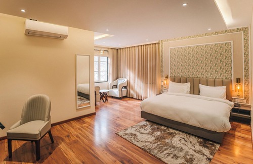 Badrinath Hotel | New Hotel Snow Crest