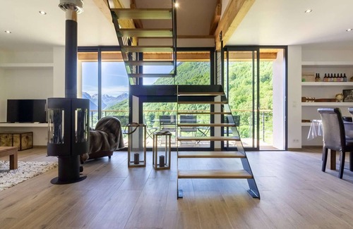 Grust House | New house in Grust for 12 people, 4 bedrooms, WIFI, parking, linen and cleaning included