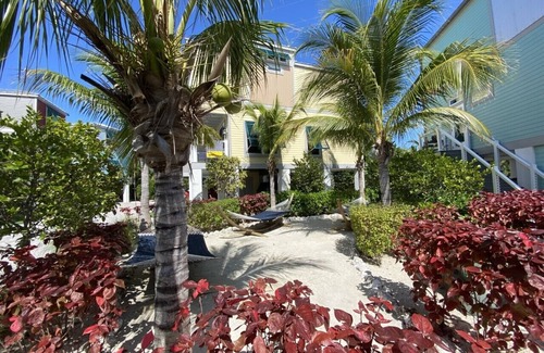 Marathon House | New House Paradise Without a Pasport On Atlantic Ocean Deck Sunsets Water Views