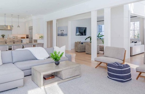 Bridgehampton House | New house with Tennis, basketball, GYM, heated pool and Spa