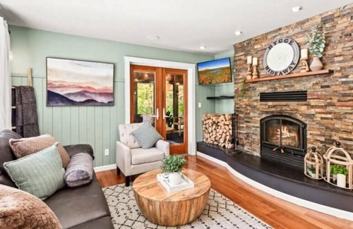 Lutsen House | *NEW*Hygge Hideaway~Walk to Lake~Lutsen Ski~Game Room~Home Theater