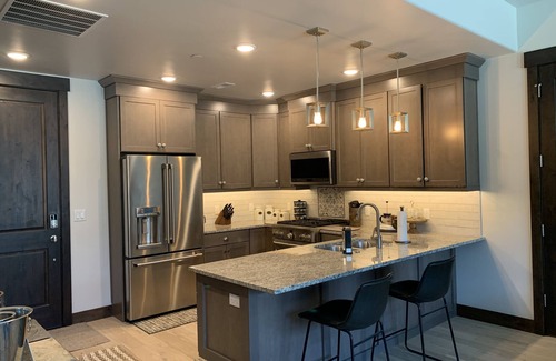 Park City Condo | *New in 2021* Walk to Gondola/Golf 2/2 at Blackstone @Canyons *Pool/Hot Tub*