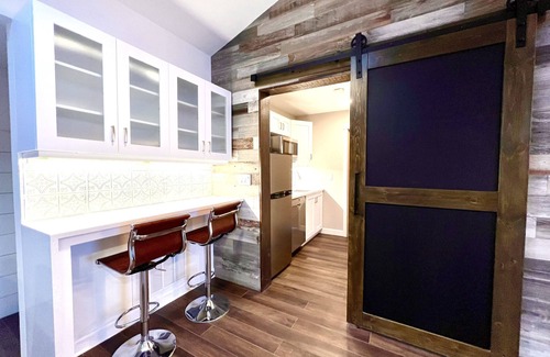 Oak Park Apartment | NEW in 2022! The CHICAGO GAME ROOM