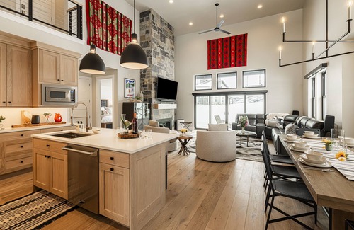 Heber House | New in Deer Valley East Village/Mayflower area - 1.5 miles to Deer Valley