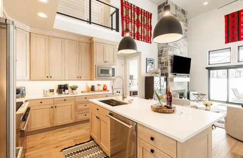 Heber House | New in Deer Valley East Village/Mayflower area - 1.5 miles to Deer Valley