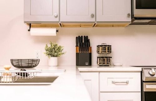 Downtown Apartment | NEW in Downtown + free parking