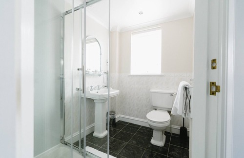 Ellon Hotel | New Inn Hotel