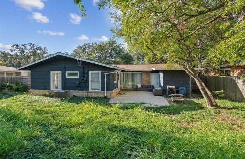 North San Antonio - SAT House | New King Bed 15 Mins from University Health