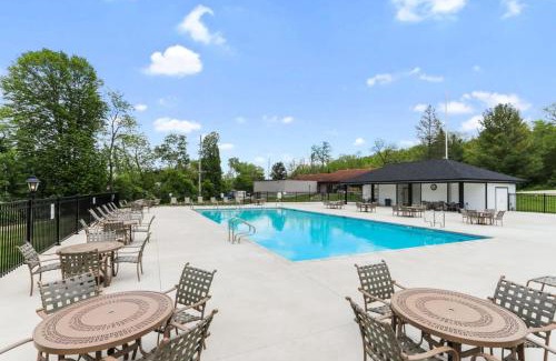 Lake Geneva House | New Lake Como Condo with Lake Views