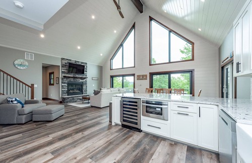 Swanton House | New! Lake Daze: Lake Access, Hot Tub, Pool table, Fire Pit!