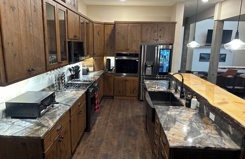Breezy Point House | New Lake Home on Upper Cullen - volleyball, game room, sauna, and lots of trees!