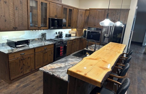 Breezy Point House | New Lake Home on Upper Cullen - volleyball, game room, sauna, and lots of trees!