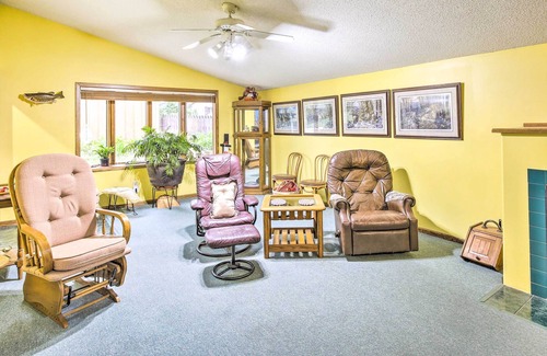Le Sueur County House | NEW! Lakefront Cleveland Home w/ Covered Hot Tub!