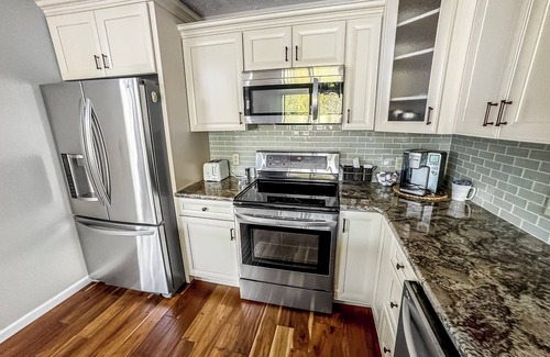 Kelleys Island Condo | New! Large 2 Bedroom Kelleys Island Condo