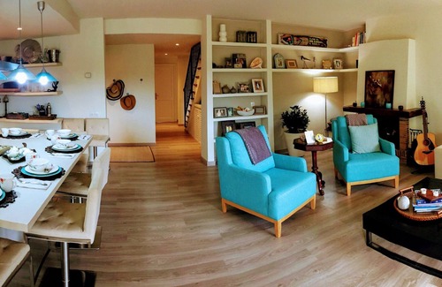 Calella de Palafrugell Condo | New Large 2 Story Flat for 11 w/Pool -5 min walk to Beach & Calella cliff walk