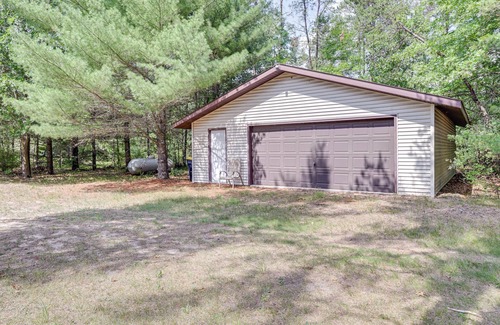 New Lisbon Cottage | New Lisbon Family Gem ~ 3 Mi to Castle Rock Lake