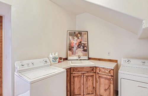 Fairways House | NEW LISTING! Après & Fairway Retreat home